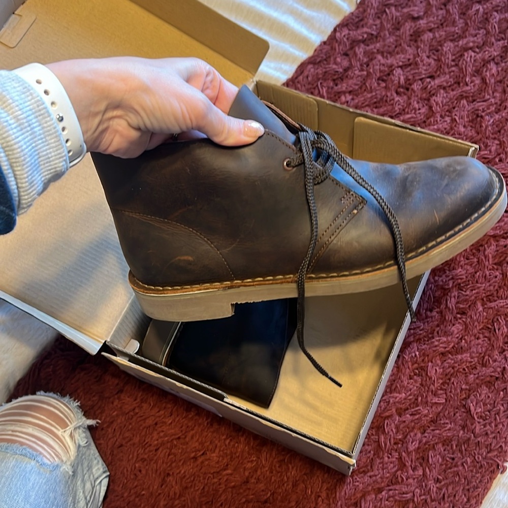 Nearly new Clark’s lace up